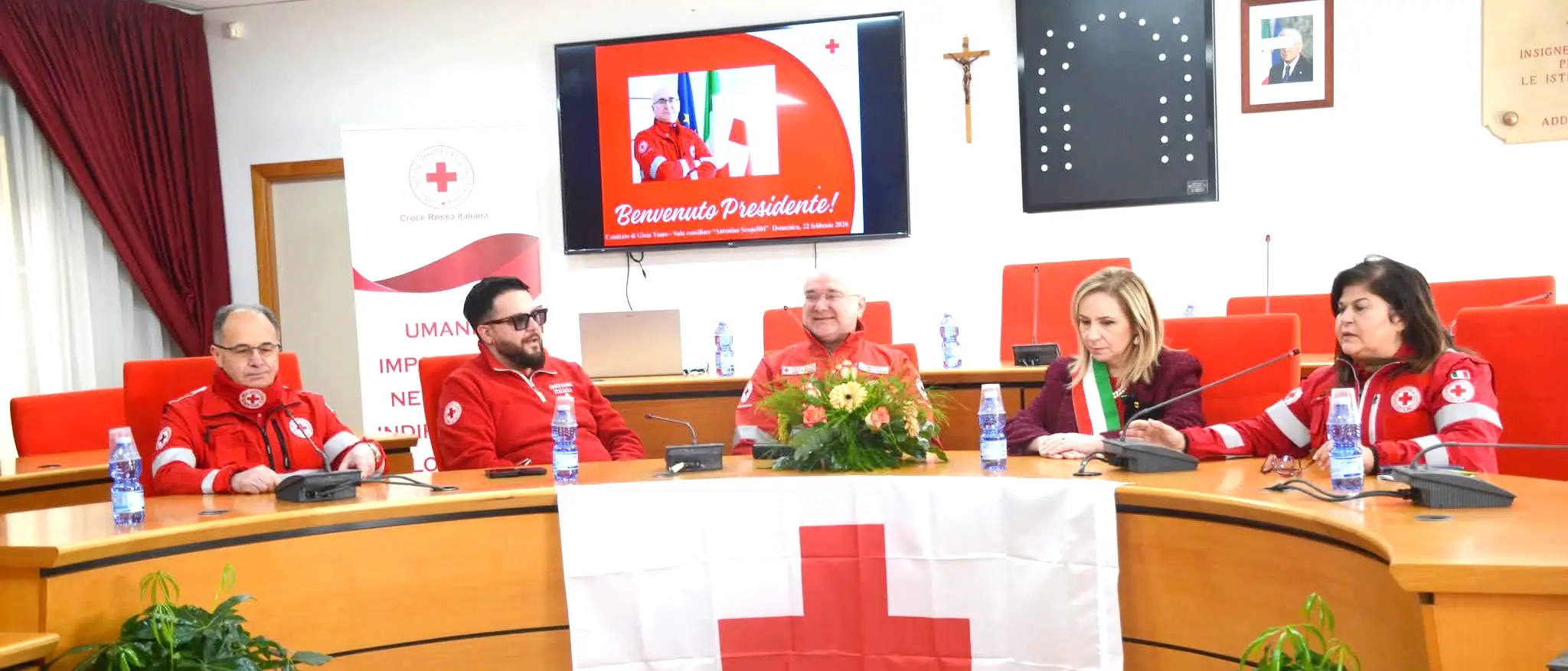 Il Presidente Nazionale della Croce Rossa Italiana, Rosario Maria Gianluca Valastro, incontra i volontari a Gioia Tauro\n