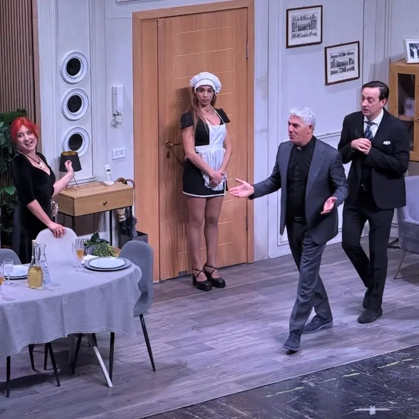 Biagio Izzo incanta e diverte il pubblico del teatro Gentile di Cittanova\n