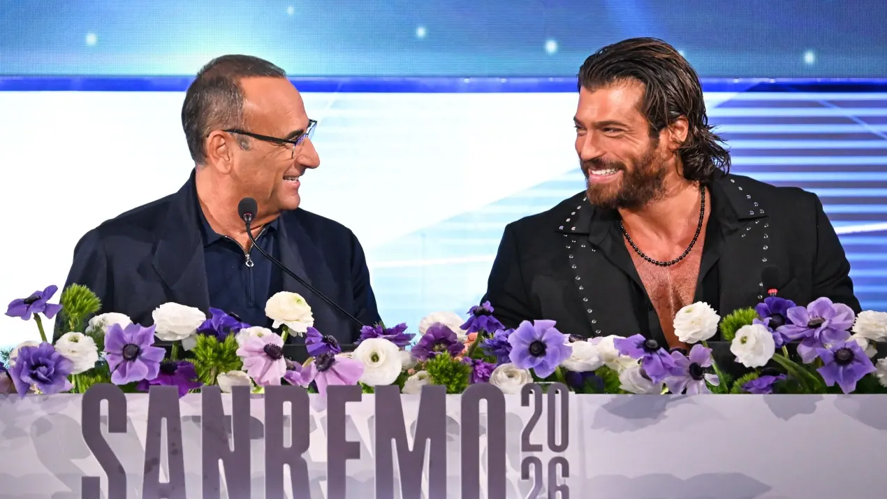 Carlo Conti e Can Yaman (foto Ipa-Maurizio D\\u2019Avanzo) , Pool Sanremo 02