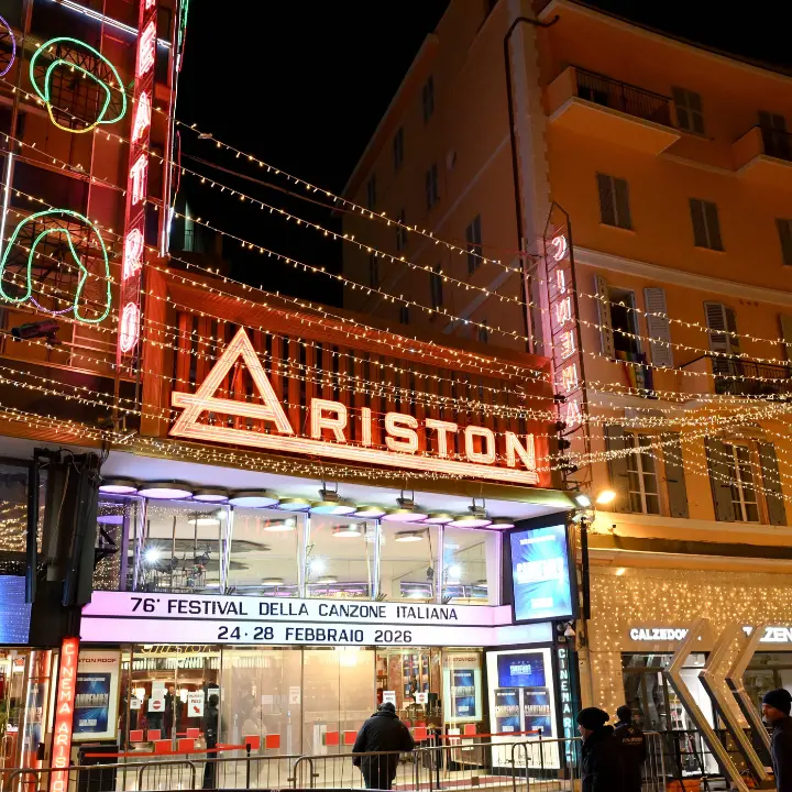 Prove generali all’Ariston: posti contesi, intoppi tecnici e primi “verdetti” del pubblico accreditato\n