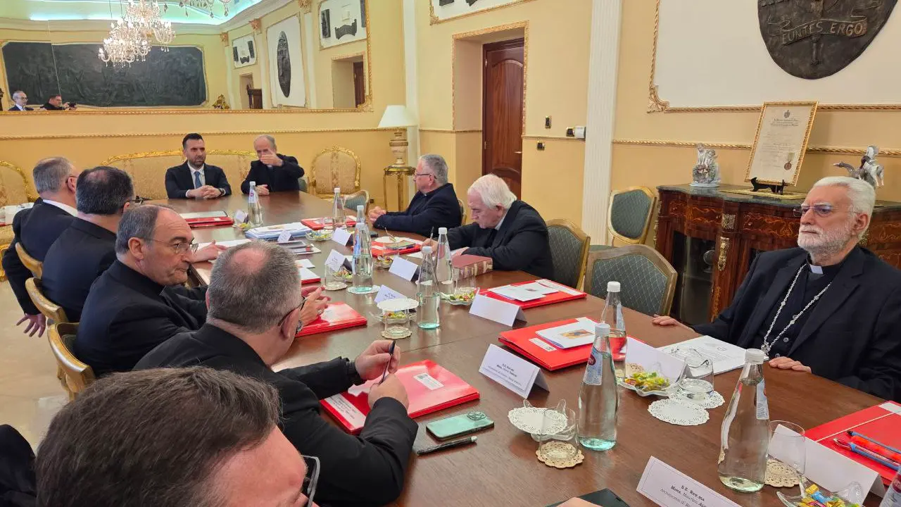 Non solo l'autonomia differenziata, ora la Chiesa \n\ncritica il Governo Meloni anche\u00A0sulle politiche migratorie (e il referendum)\n