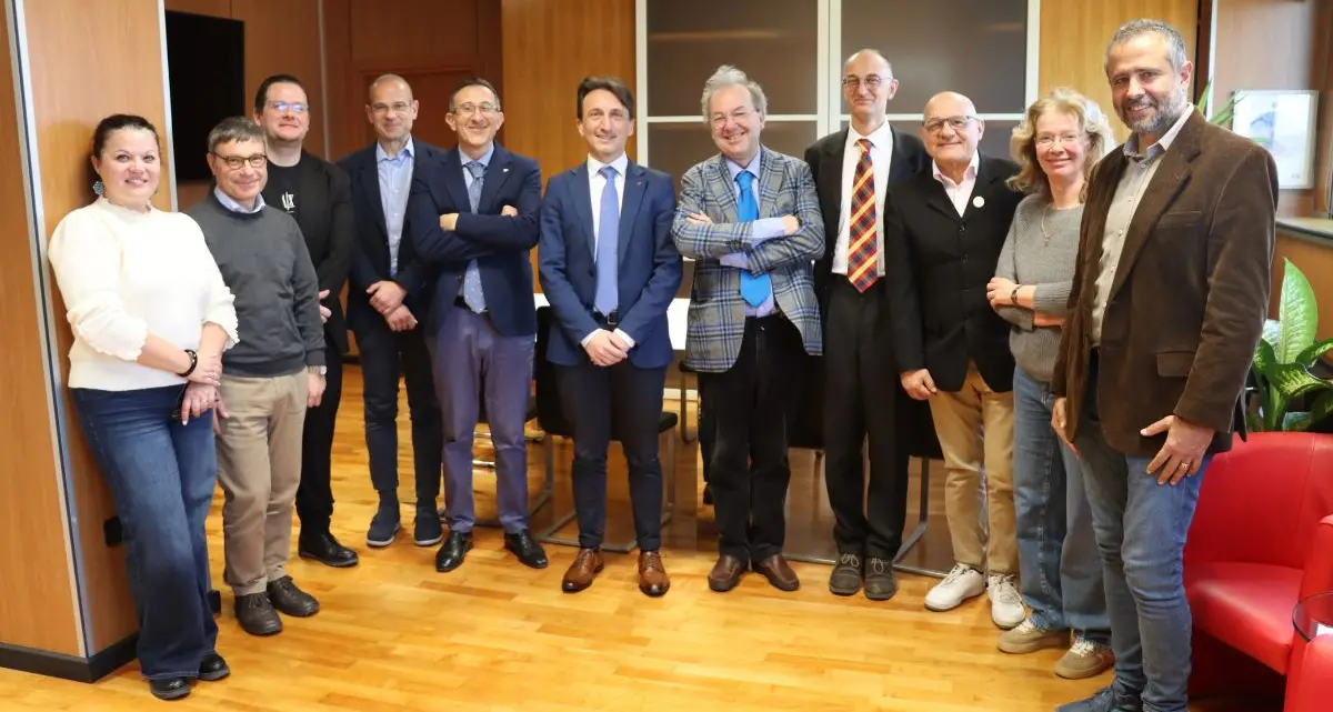 Unical entra in Solaris: via al radiotelescopio solare da 1,5 milioni, intitolato a Carbone\n