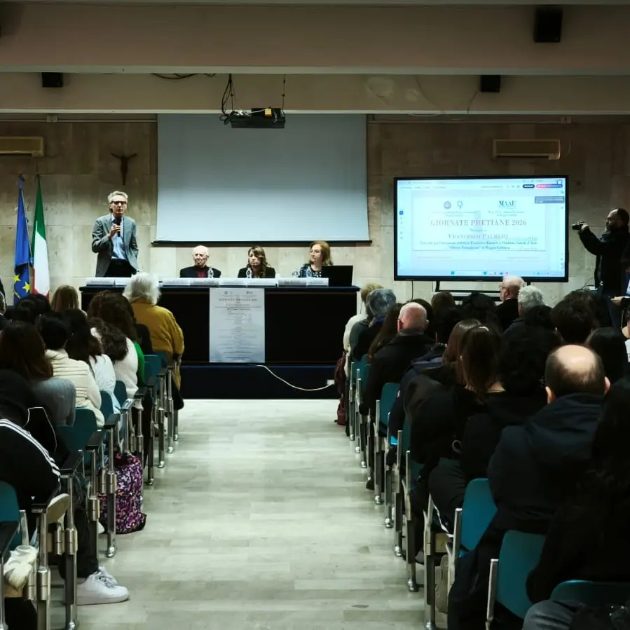 L'omaggio a Francesco Palmeri: il preside che ha custodito l’eredità di Alfonso Frangipane\n