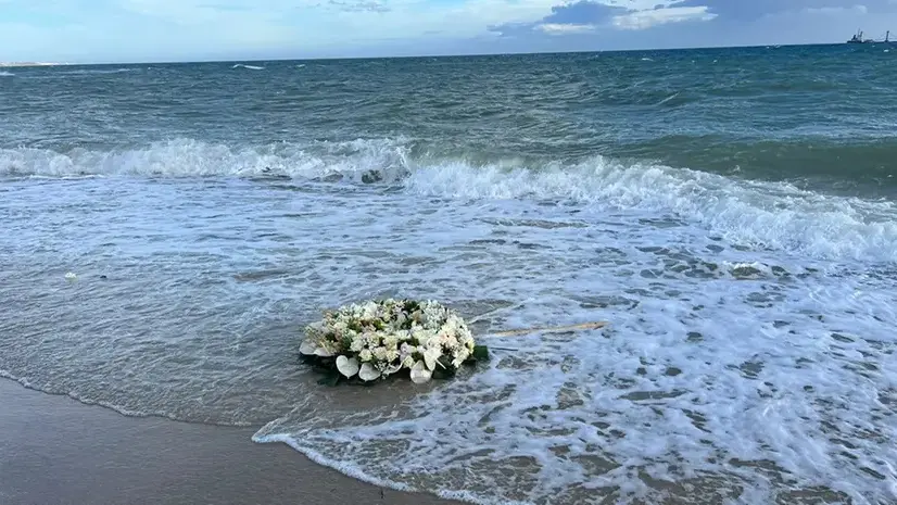 <p>Naufragio di Cutro: «La Finanza sapeva del barcone con migranti dalla sera prima», i dettagli emersi nell’udienza del processo</p>