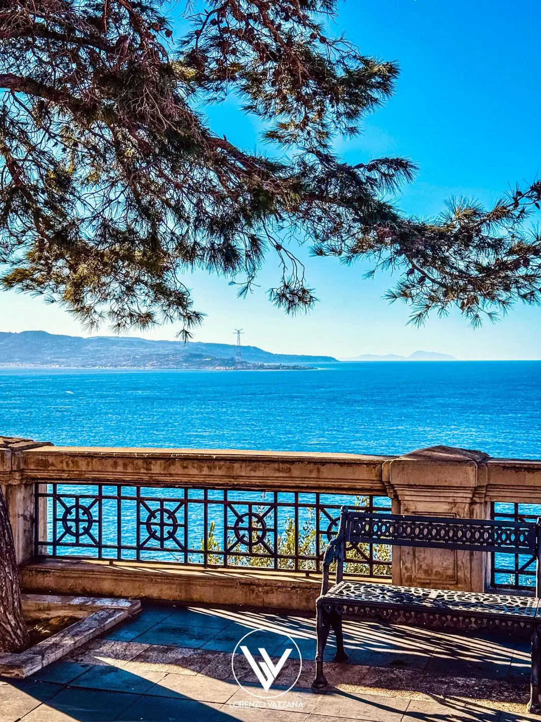 Sotto l’ombra lieve di Scilla, dove il mare racconta l’infinito\n