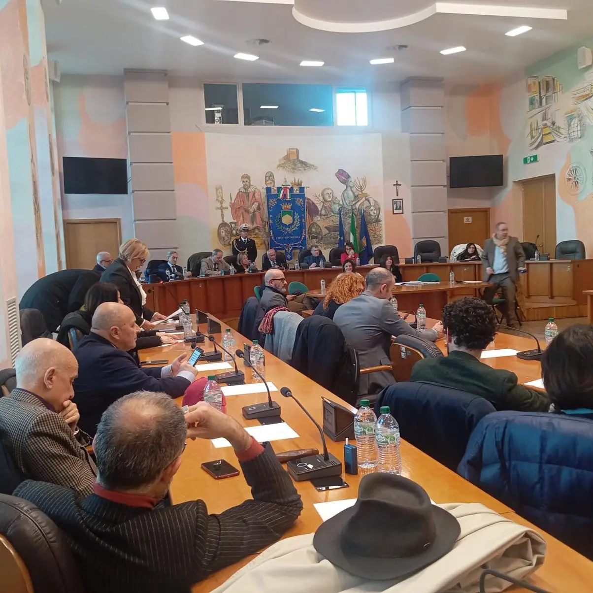 Cosenza, il Consiglio comunale approva le modifiche del canone sul suolo pubblico\n