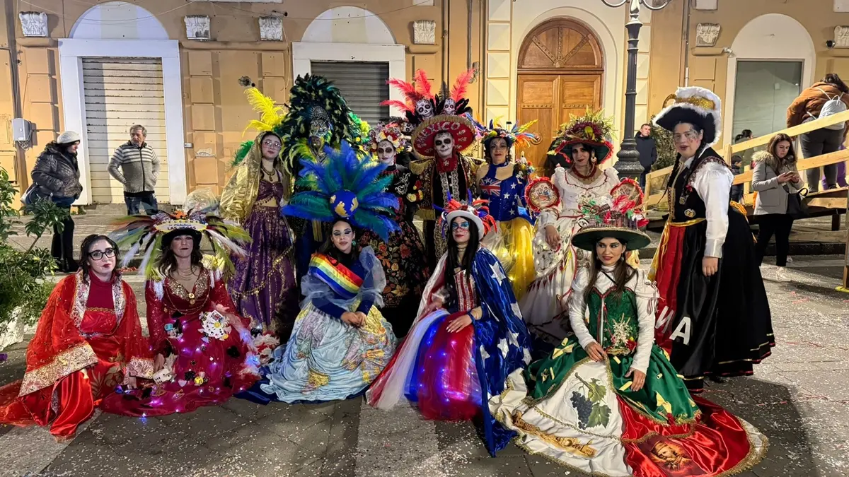 Sant’Eufemia d’Aspromonte brilla al Carnevale di Palmi 2026\n