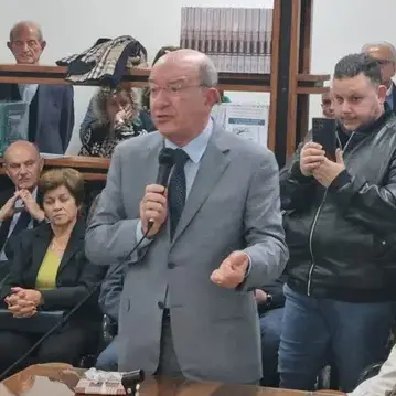 Lamberti Castronuovo, dopo gli accertamenti sanitari, conferma la sua presenza tra i candidati a sindaco\n
