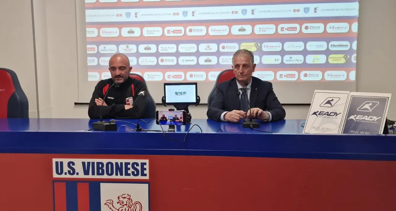 Vibonese Calcio, inizia ufficialmente l'era Danilo Fanello: «La squadra è amareggiata. Bisogna creare prima un rapporto empatico»\n