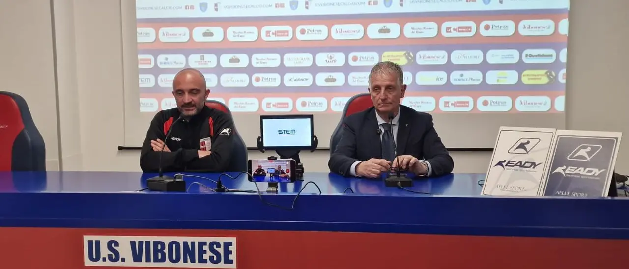 Vibonese Calcio, inizia ufficialmente l'era\u00A0Fanello: «La squadra è amareggiata. Bisogna creare prima un rapporto empatico»\n