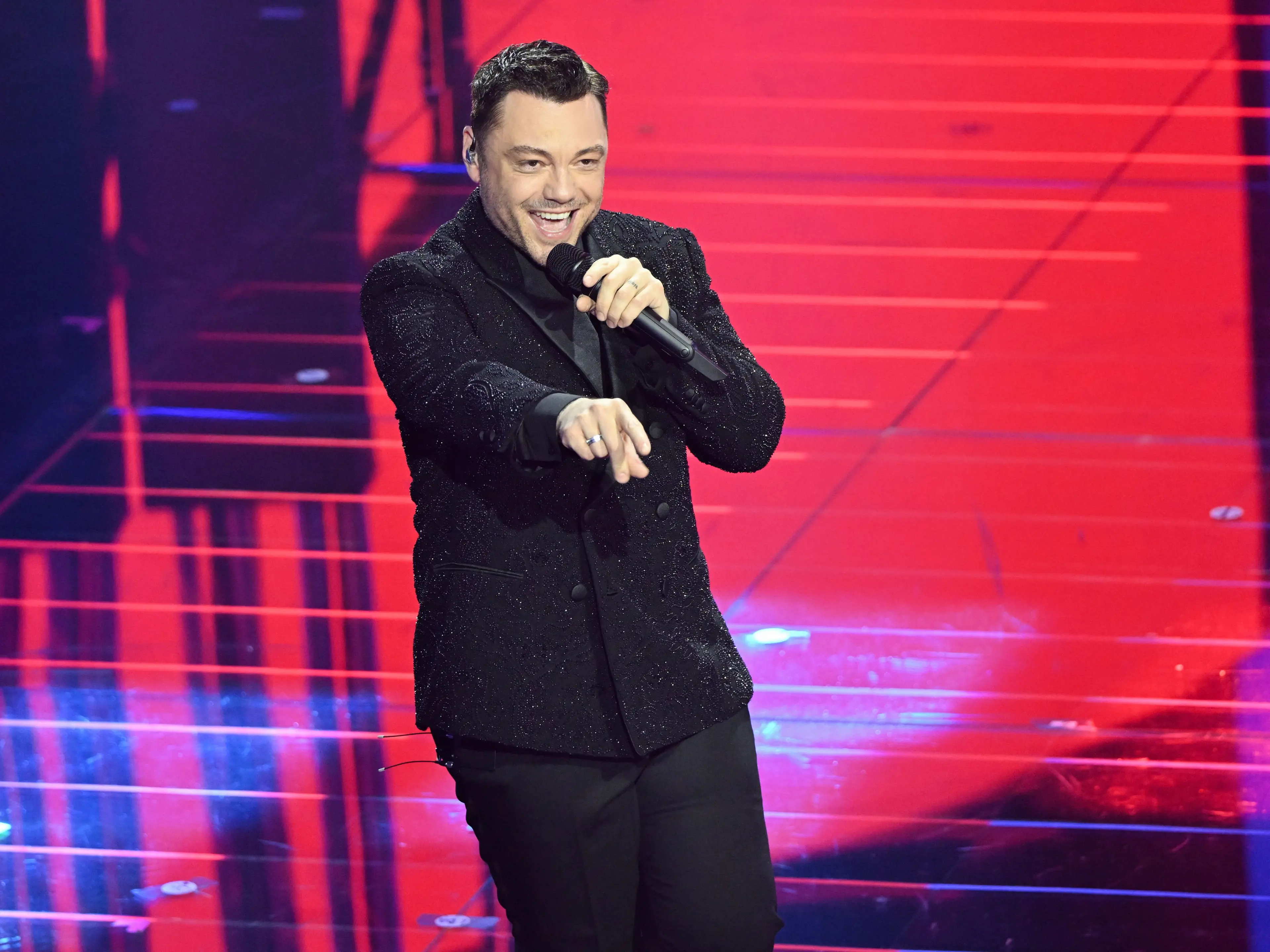 Tiziano Ferro, la rinascita dopo la tempesta: tra divorzio, nuove scelte e un disco che racconta la verità\n