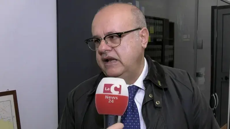 <p>Il procuratore Curcio</p>\\n