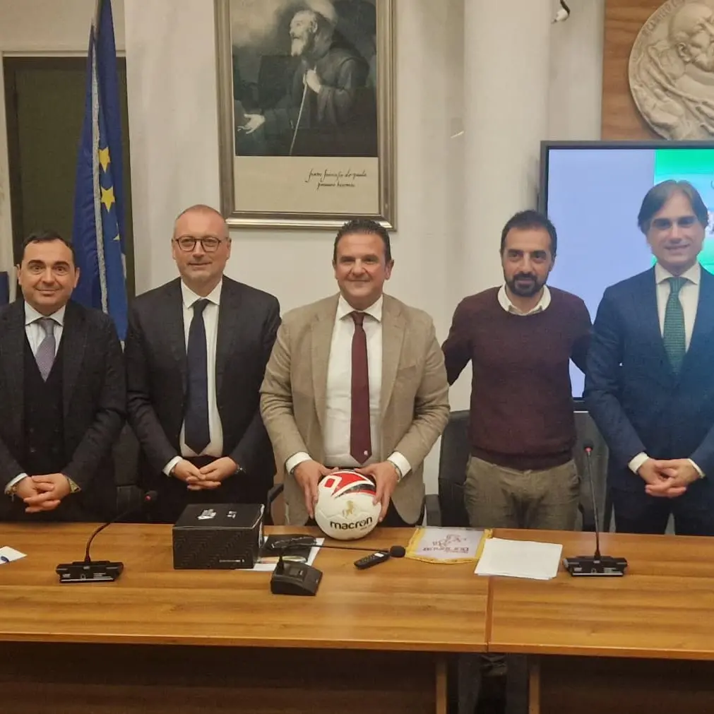 Bovalino, presentata la riqualificazione dello stadio “Lollò Cartisano”\n