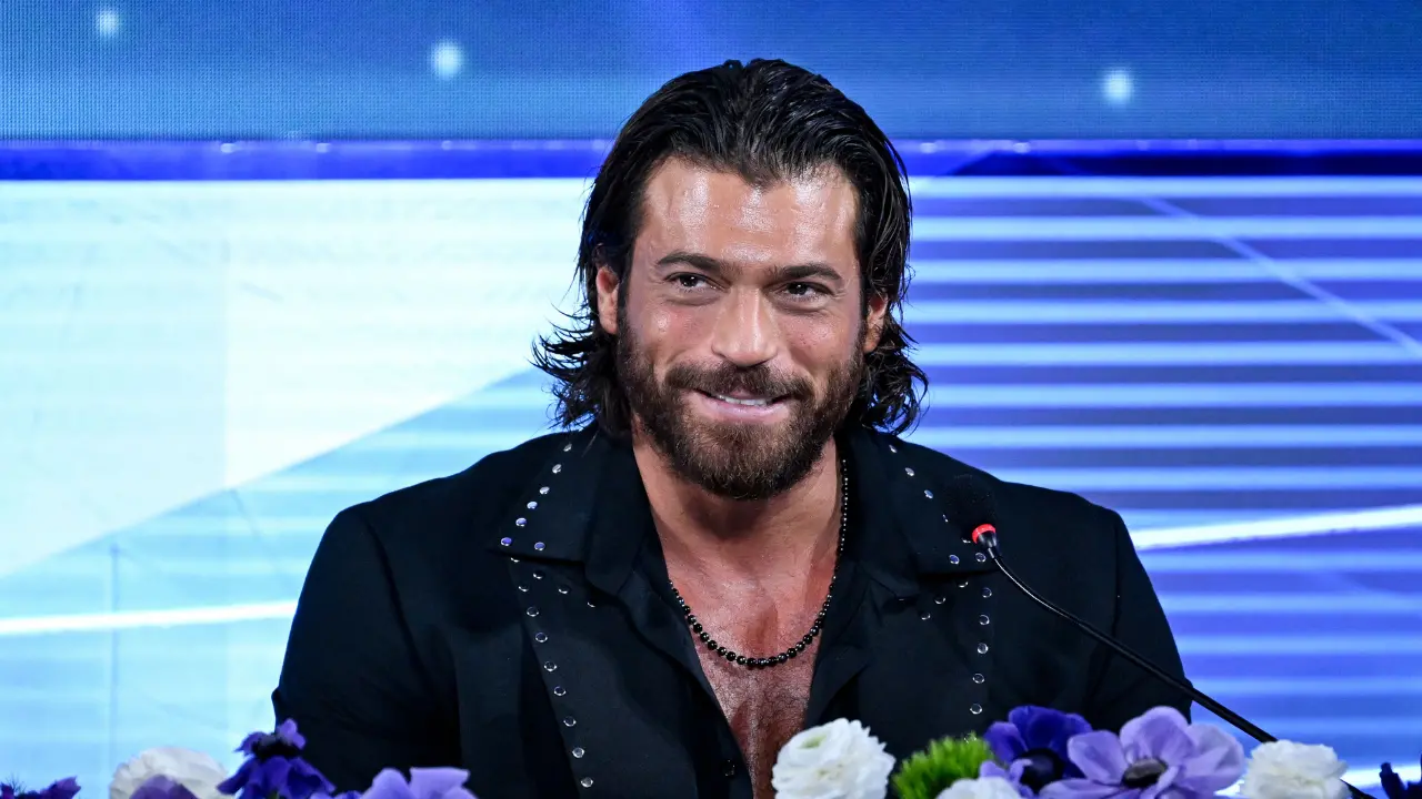 Can Yaman, 75mila euro per l’Ariston e cuore libero: da Diletta a Lorena, tutti gli amori della Tigre di Sanremo\n