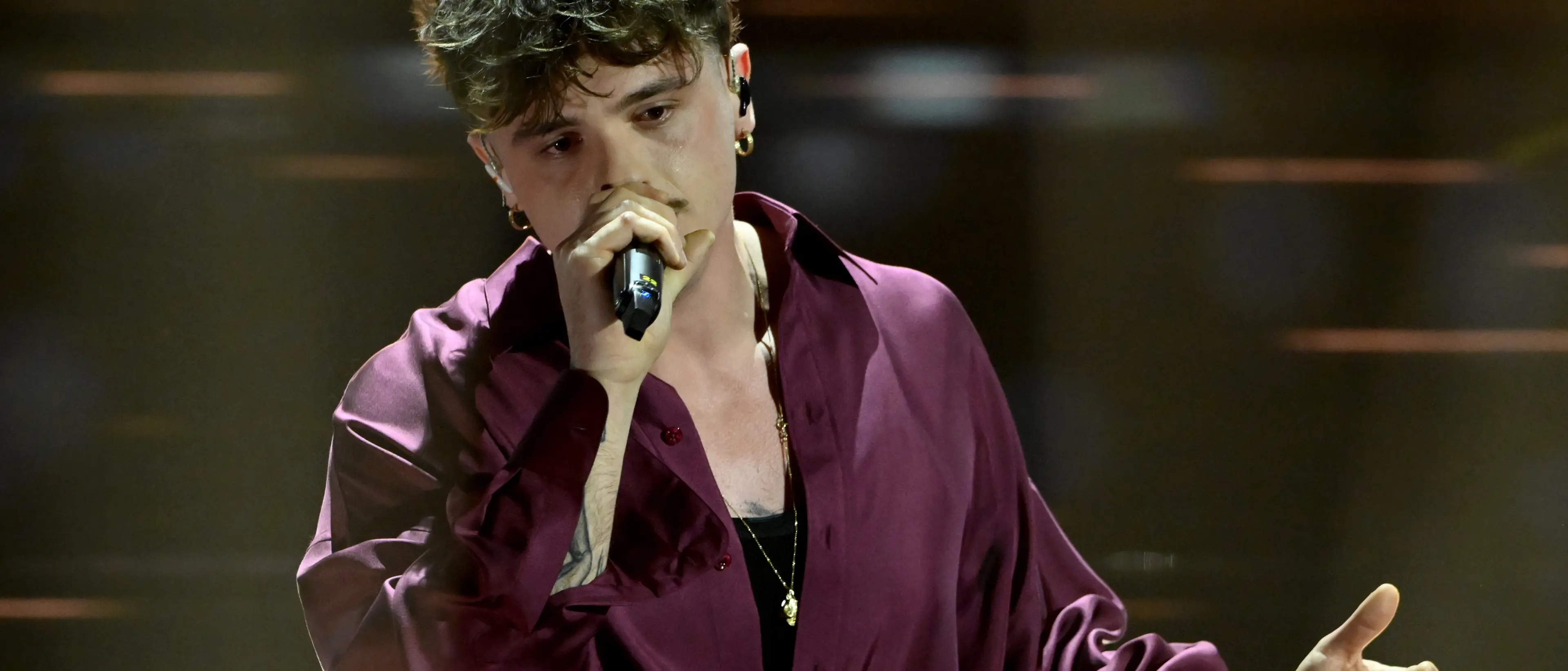 Olly tra Belén e Benedetta Quagli: a Sanremo esplode il gossip, basta un like e il web impazzisce\n