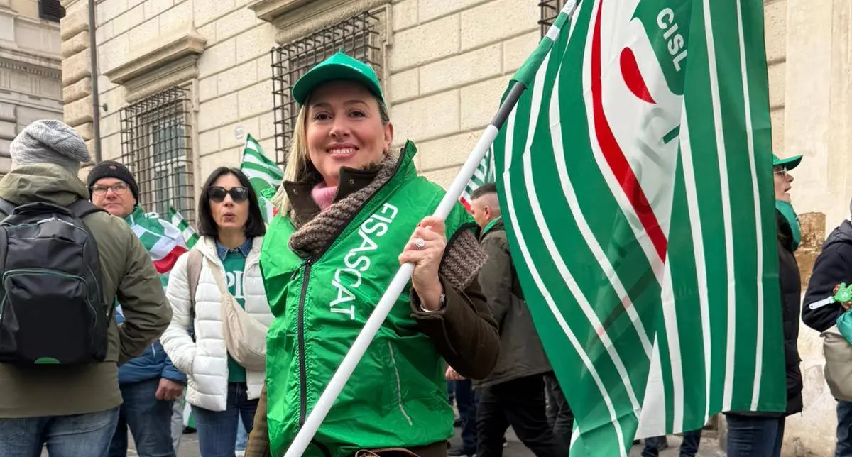 Stipendi a metà e arretrati, 90 lavoratori Full Service in difficoltà: l’appello della Fisascat Cisl\n\u00A0\n