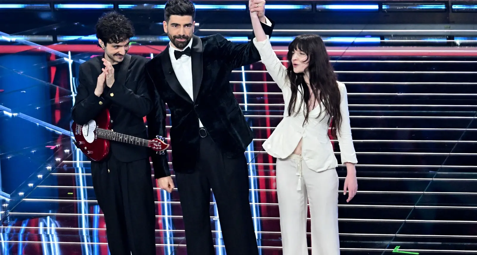 Sanremo 2026:\u00A0le pagelle della seconda serata tra conferme, sorprese e primi ribaltoni\n