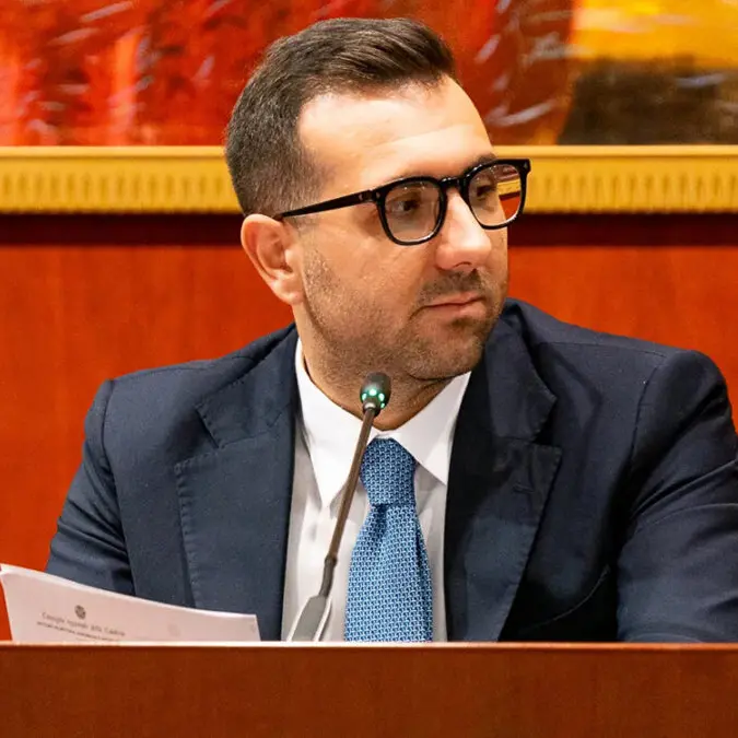 <p><span style=\"color:hsl(0, 75%, 60%);\">Calabria prima in Italia per leggi nate in Consiglio</span>: il record dell'82,4% certificato dal Rapporto Camera dei Deputati</p>