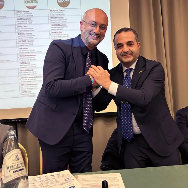 Cannizzaro senza freni: «Caruso chi? Lui e Falcomatà possono stringersi la mano per i\u00A0fallimenti a Cosenza e Reggio»\n