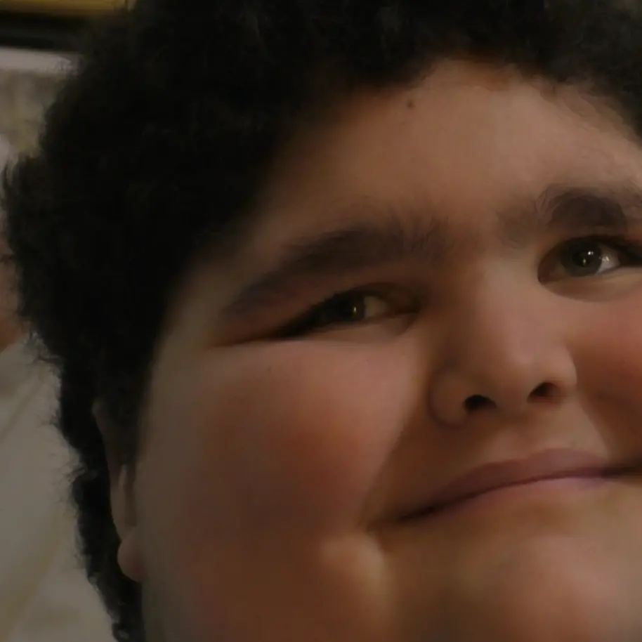 Dodici\u00A0anni e quasi 200 chili per una rara malattia, la storia di Mariano che ha conquistato anche il Papa: «Non mi aspettavo questo affetto»\n