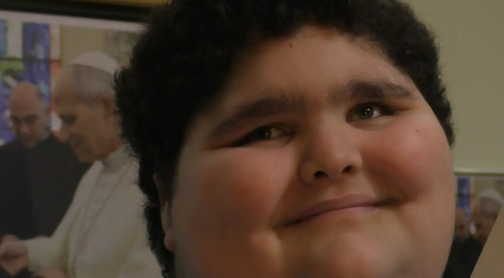 Dodici\u00A0anni e quasi 200 chili per una rara malattia, la storia di Mariano che ha conquistato anche il Papa: «Non mi aspettavo questo affetto»\n