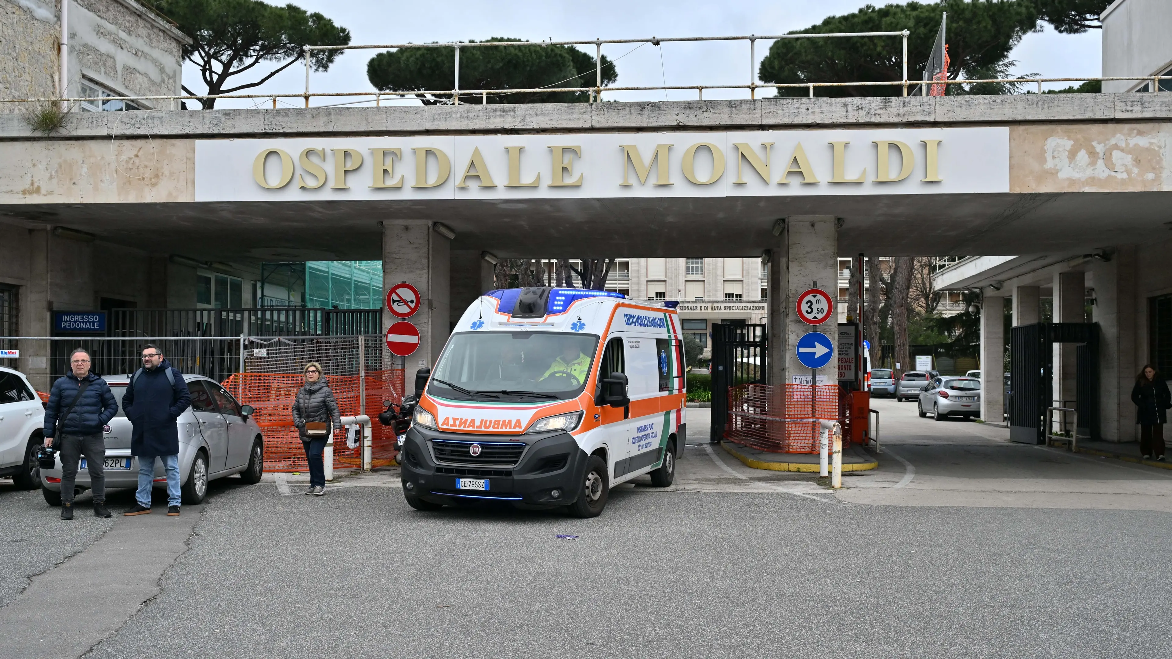 L\\'Ospedale Monaldi a Napoli , Felice De Martino