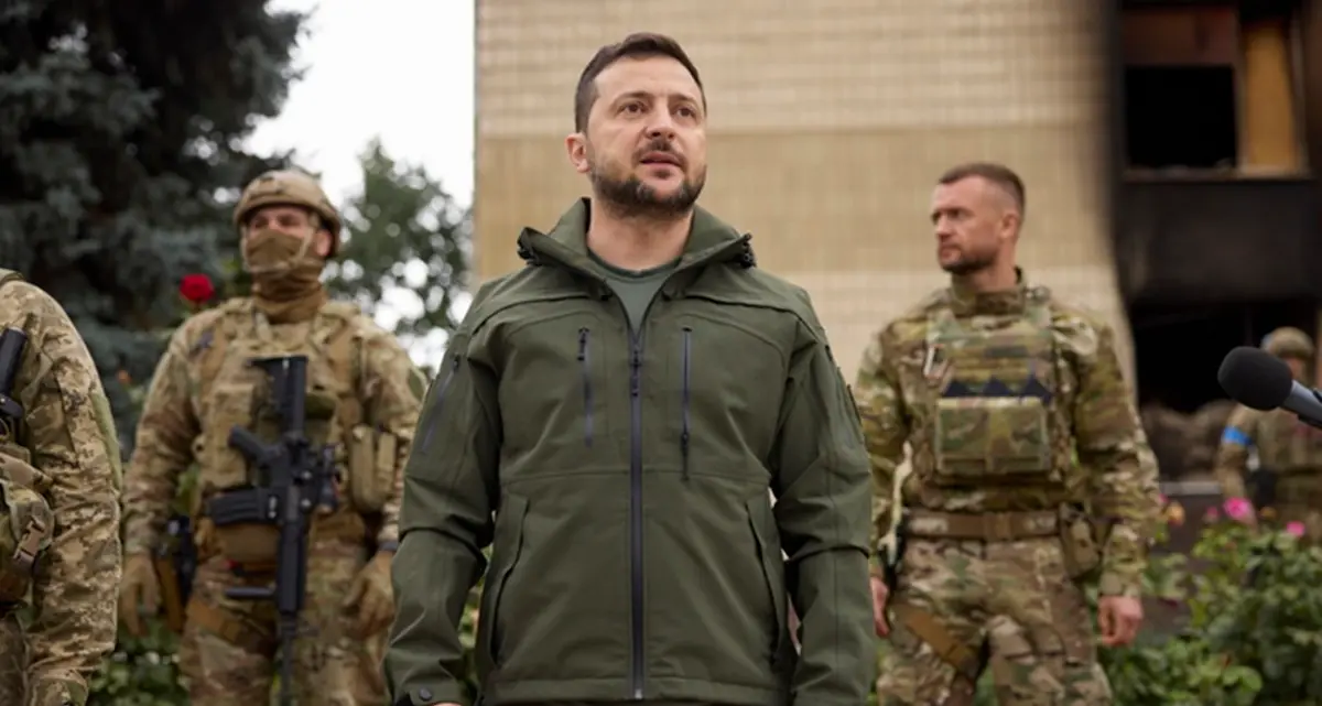 Ucraina, i contatti si moltiplicano ma i negoziati restano lontani:\u00A0Zelensky sente Trump, Mosca risponde con 420 droni e 39 missili\n