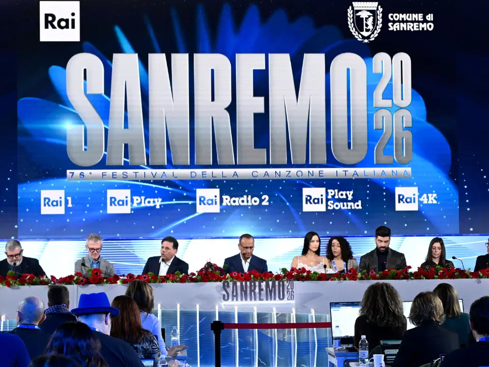 Sanremo, tutto pronto per la terza serata: ancora le Nuove proposte in apertura, super ospiti Eros Ramazzotti e Alicia Keys