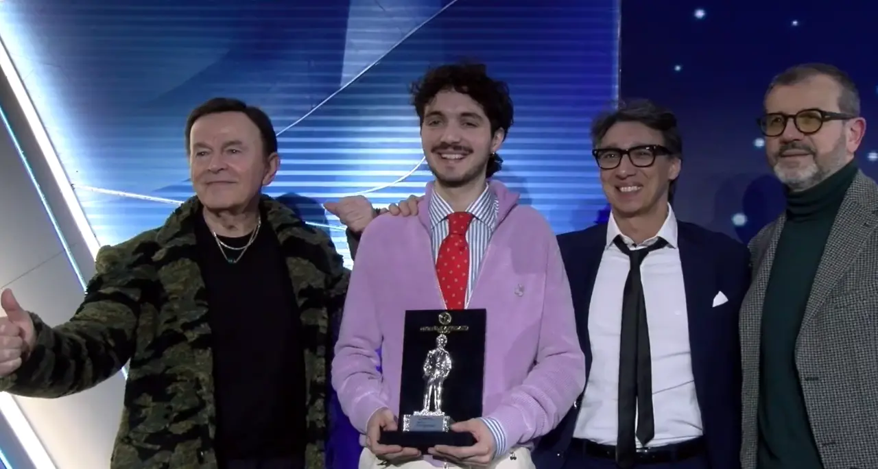 Sanremo, a Mazzariello il Premio Enzo Jannacci realizzato dall’orafo calabrese Michele Affidato