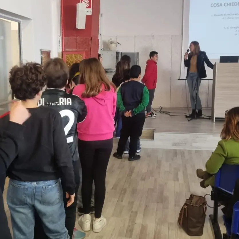 A Villa la scuola diventa presidio di salute pubblica: studenti protagonisti della prevenzione sanitaria\n