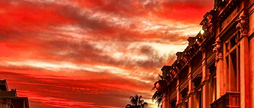 Tramonto d’amore sul Corso Garibaldi\n