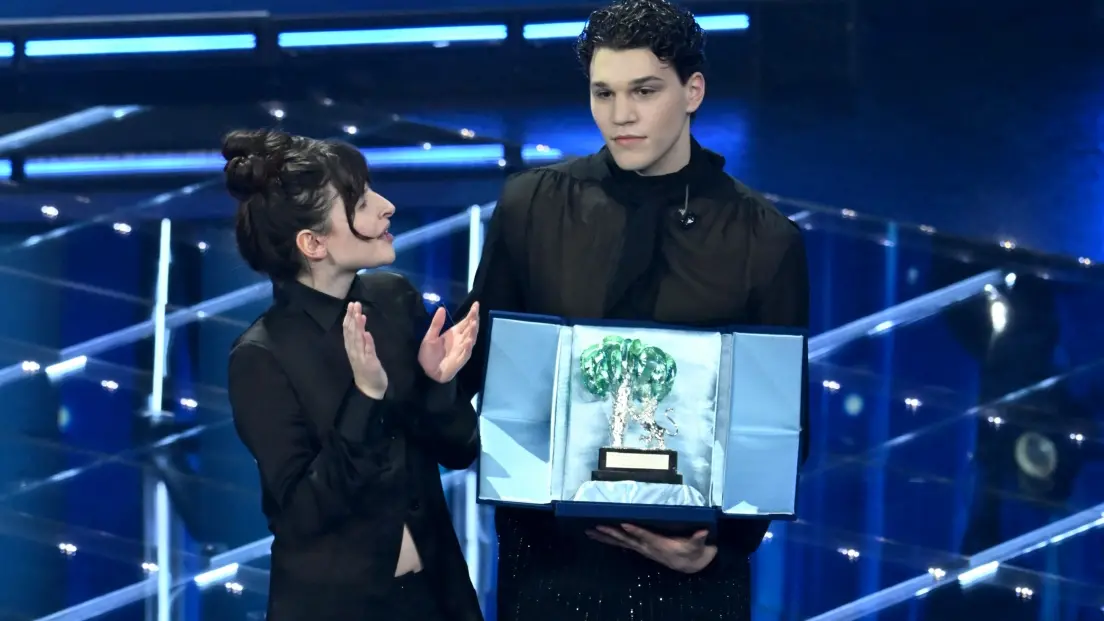 Nicol\\u00F2 Filippucci - vincitore Sanremo Giovani, Angelica Bove (Alberto Terenghi / Pool Sanremo 02 / ipa-agency.net) , Pool Sanremo 02