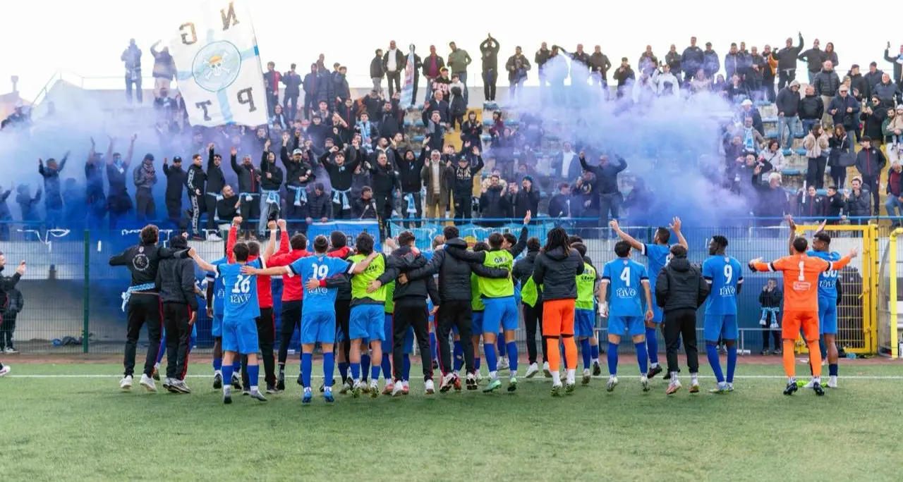 Eccellenza, il ventitreesimo turno: Stilomonasterace e Paolana in lizza per il terzo posto. C'è il derby Trebisacce-Rossanese\n