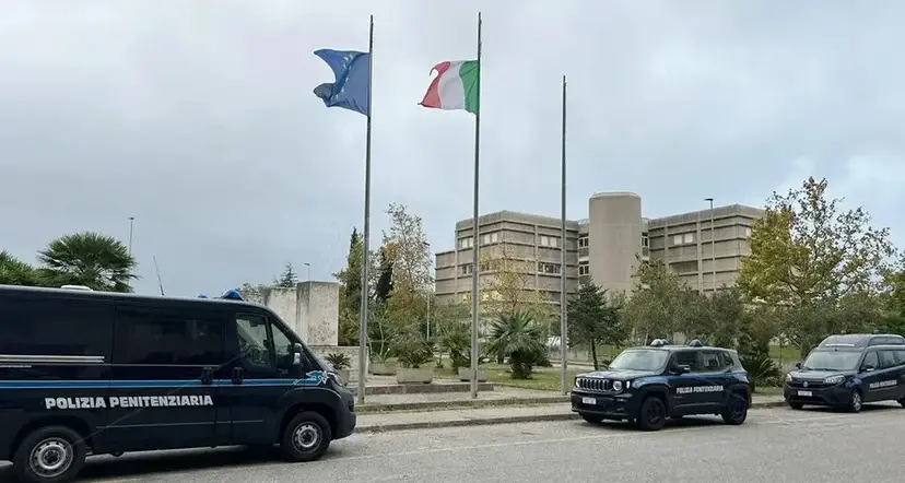 <p>Vibo, detenuto si toglie la vita nel carcere cittadino</p>