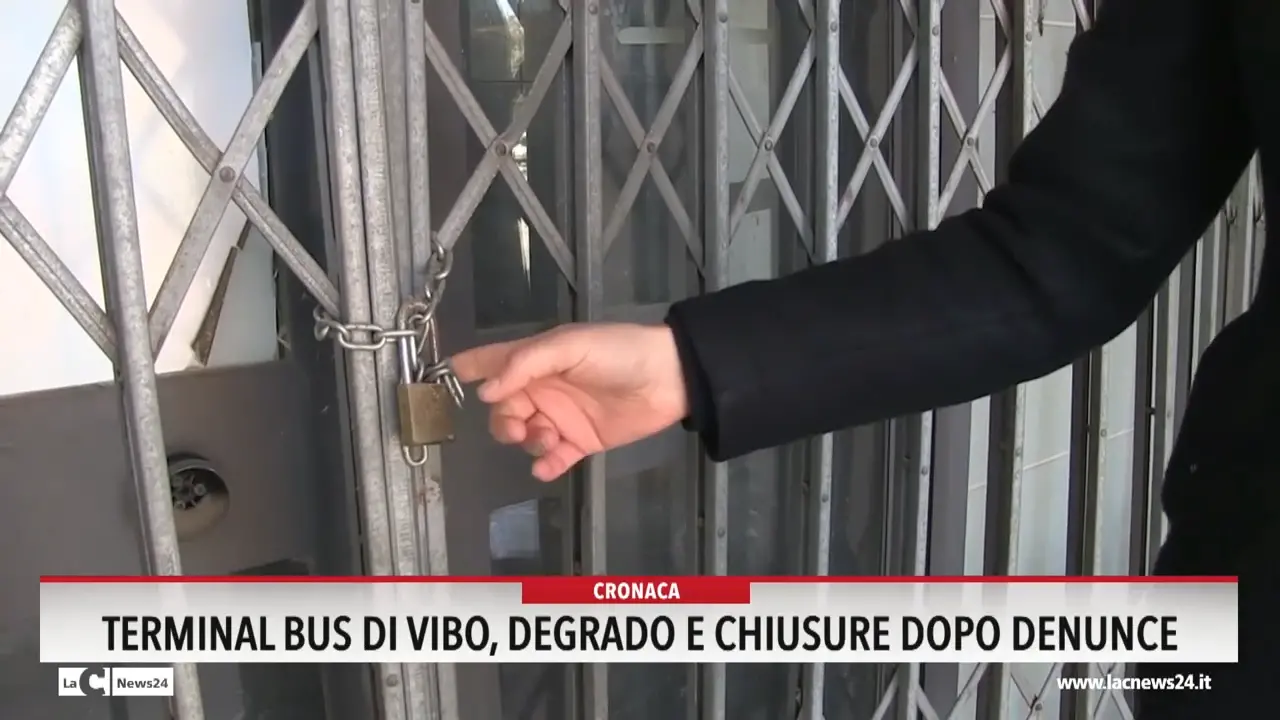 Terminal bus di Vibo, degrado e chiusure dopo denunce