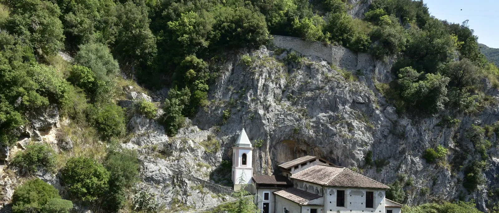 Tra borghi, mare e parchi: cinque comuni della Riviera dei Cedri puntano al turismo integrato, ecco il progetto\n