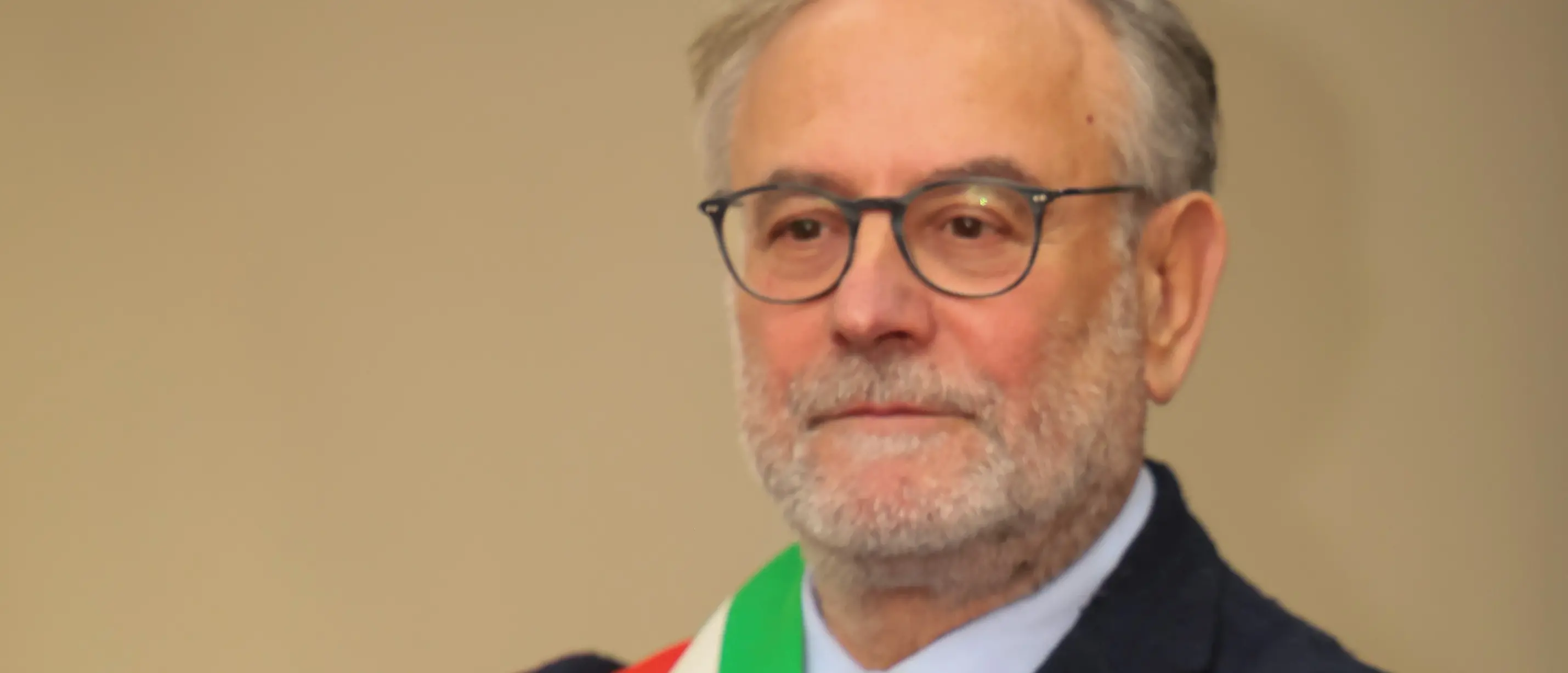 Porto di Saline, Verduci avverte: «Riaprire l’imboccatura senza difese costiere significa esporre Lazzaro e l’intero litorale a nuovi rischi»\n