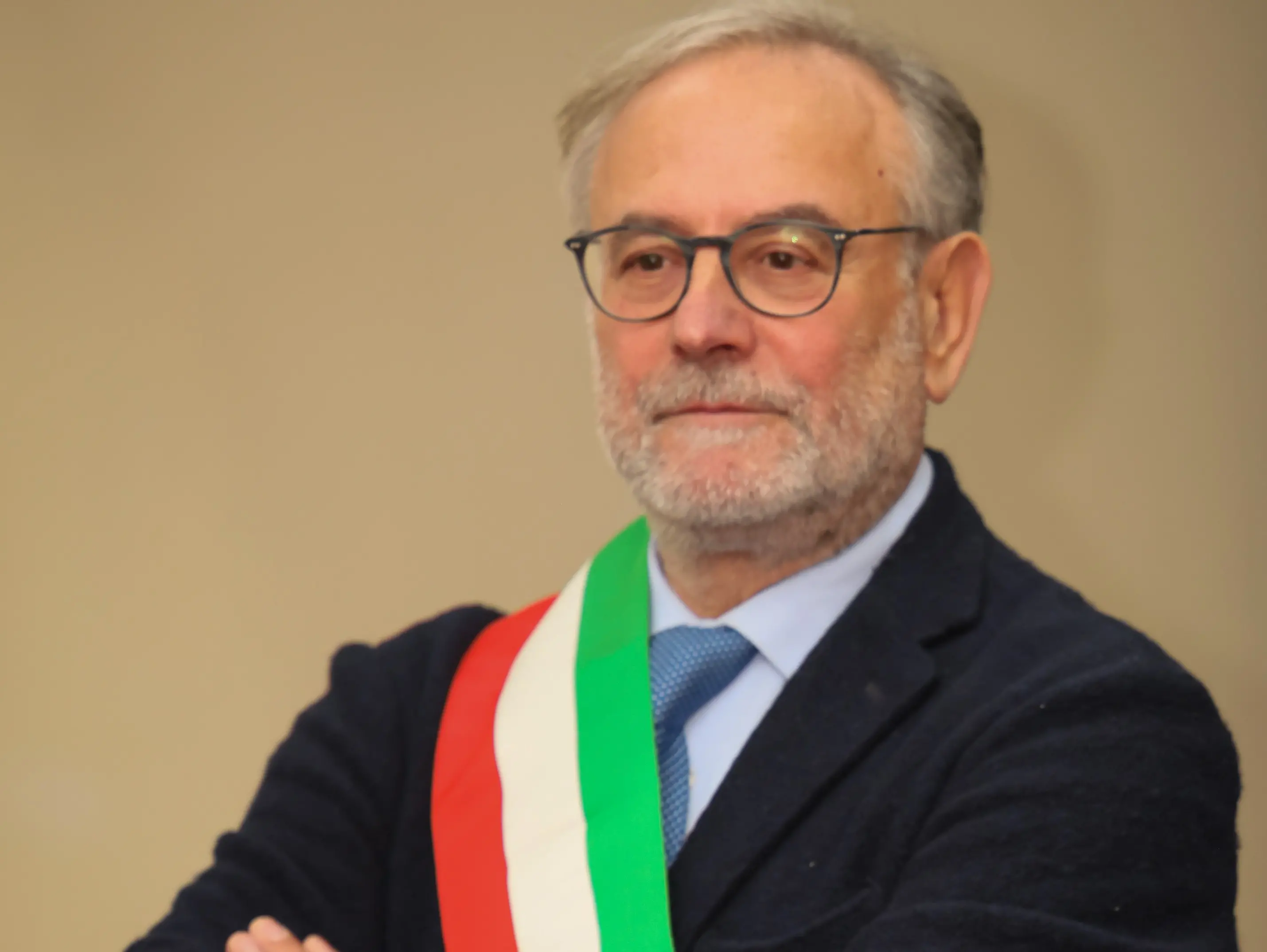 Porto di Saline, Verduci avverte: «Riaprire l’imboccatura senza difese costiere significa esporre Lazzaro e l’intero litorale a nuovi rischi»