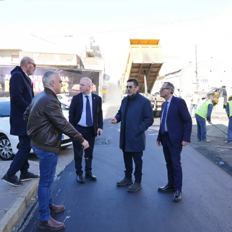 Reggio, “Strada facendo” entra nel vivo: via al rifacimento del manto sulla direttrice San Leo-Pellaro\n