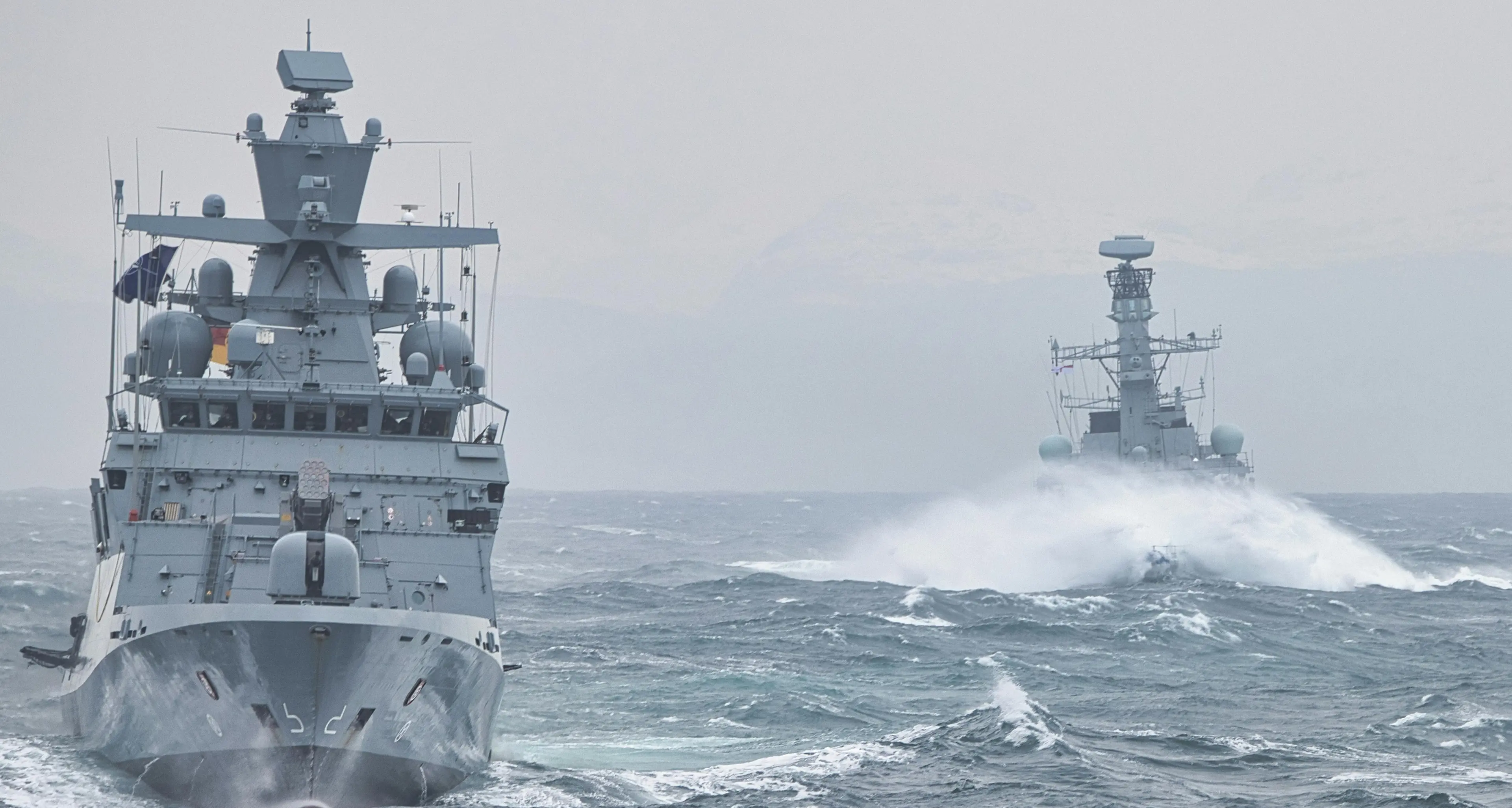 La flotta Usa pronta ad attaccare l’Iran, Trump: «Non voglio una soluzione militare ma a volte serve»\n