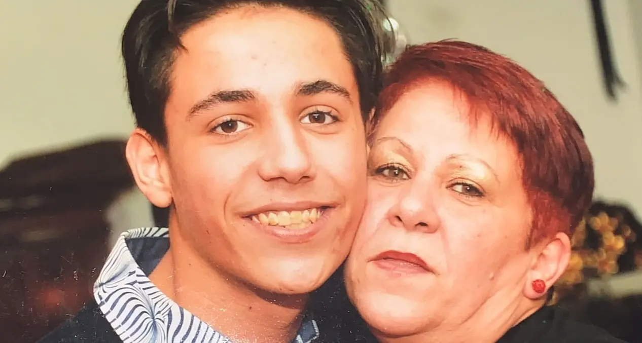 Gerocarne, nel racconto di una mamma il dramma del bullismo: «Lo chiamavano storpio, gli dicevano “devi morire”. E si uccise»\u00A0\n