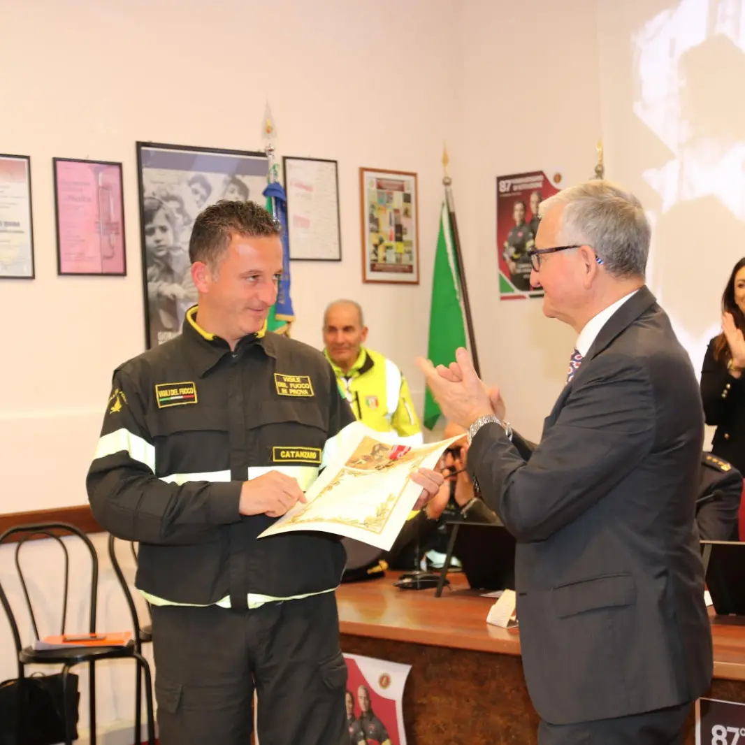 Istituzione del Corpo Nazionale dei Vigili del Fuoco, conclusi a Catanzaro i festeggiamenti per l’87° anniversario\n