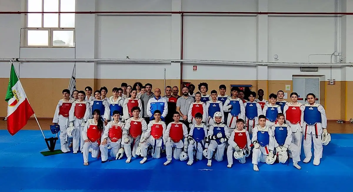 Taekwondo, a Catanzaro il primo raduno regionale delle cinture colorate con 100 atleti da tutta la Calabria\n