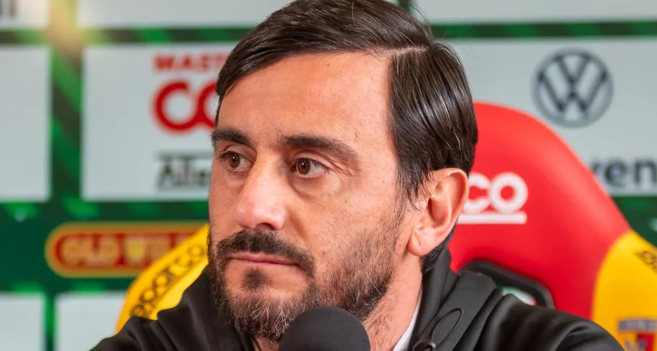 Il Catanzaro cerca il colpaccio col Frosinone, Aquilani: «Vincere per noi stessi, serve una gara incredibile»\n
