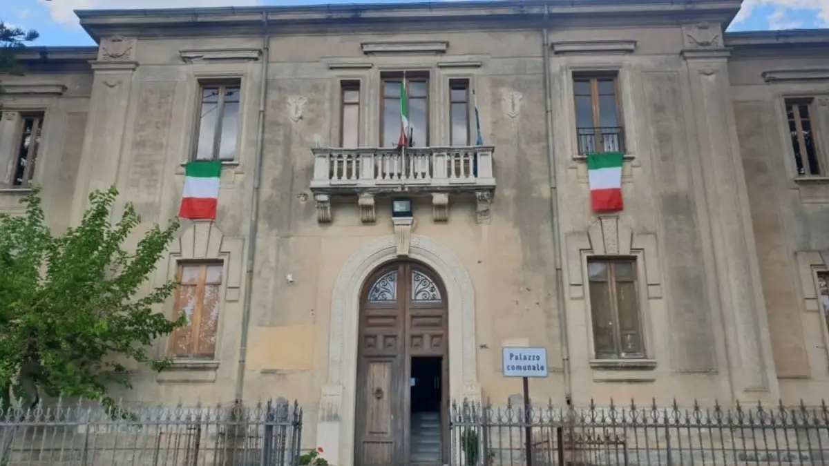 Caulonia, la denuncia: «Io vittima di espressioni sessiste durante il Consiglio comunale»\n