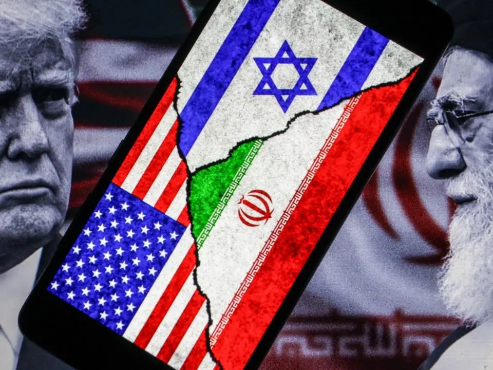 Israele e Stati Uniti attaccano l’Iran, Trump: «Khamenei è morto ma non ci fermeremo finchè non ci sarà la pace»