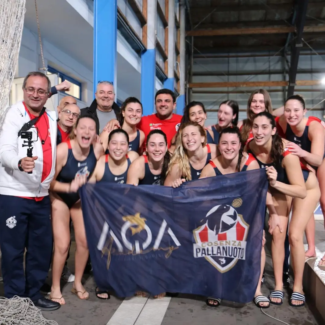 La Smile Cosenza Pallanuoto conquista la finale\u00A0in Europa: è la prima volta per una società sportiva calabrese\n