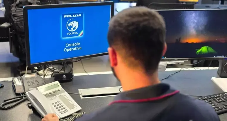 Vibo Marina, la polizia perquisisce un’abitazione dopo la segnalazione sull’app YouPol: un arresto per spaccio\n