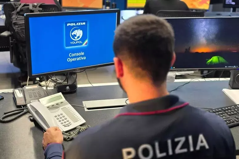 Vibo Marina, la polizia perquisisce un’abitazione dopo la segnalazione sull’app YouPol: un arresto per spaccio\n