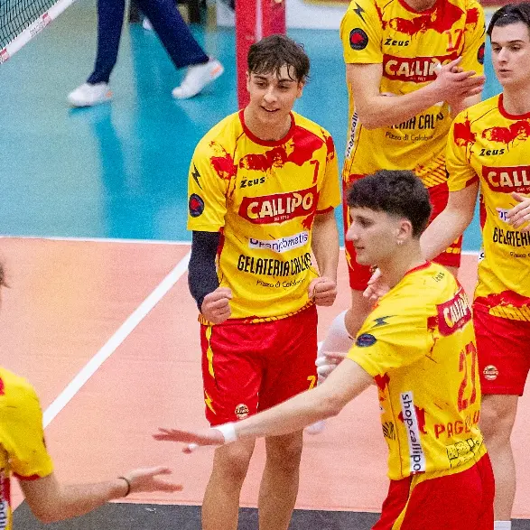 <p>La Tonno Callipo batte (con un po' di fatica) Sciacca per 3-0</p>